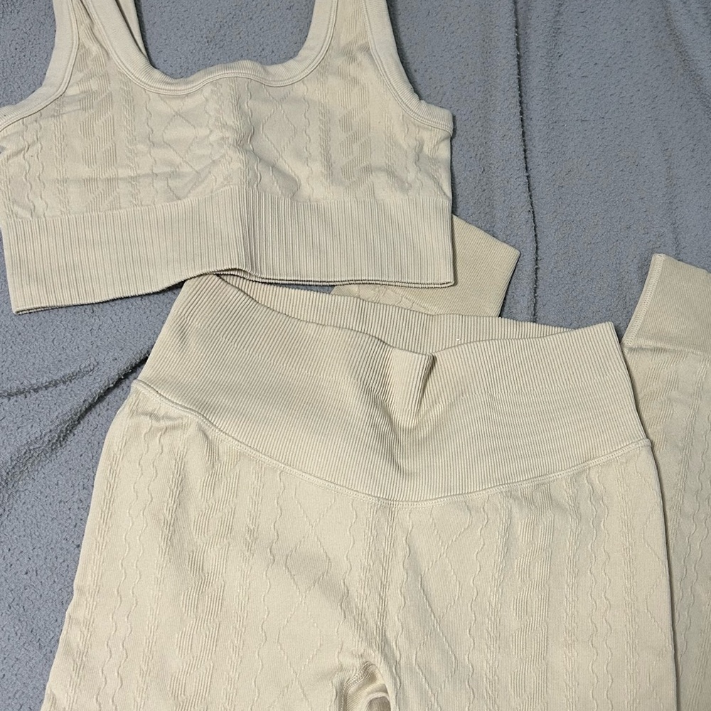 Cream Textured Sports Bra and Leggings Set